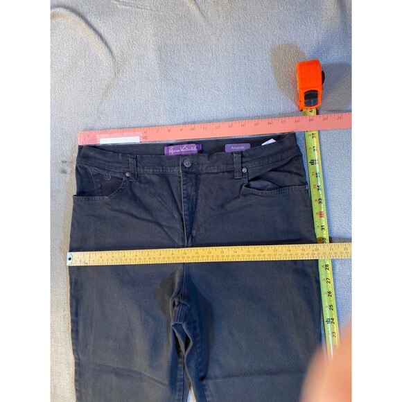 Gloria Vanderbilt, Black Denim Jeans, Size 18 Missy, Amanda Short Preowned - Picture 2 of 10
